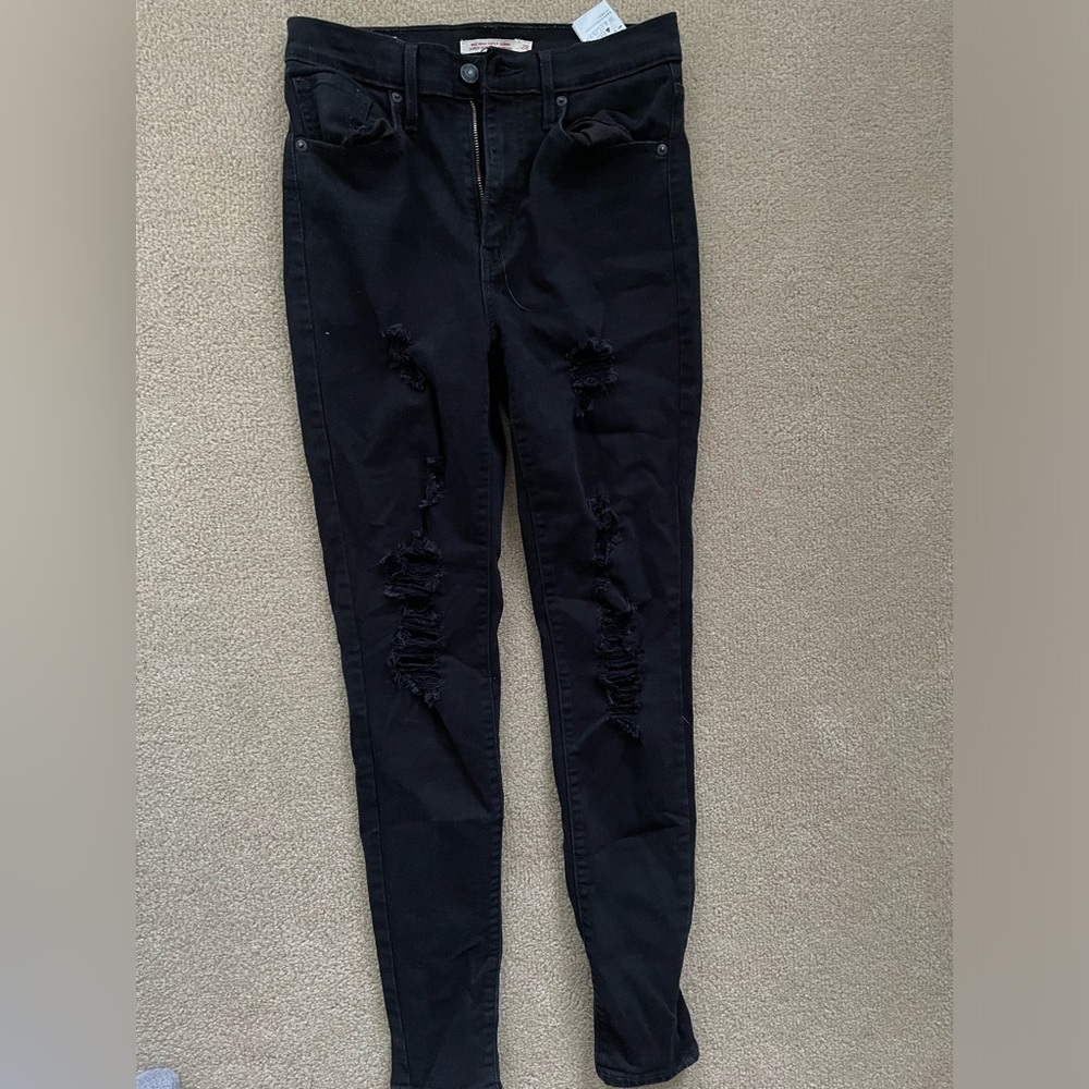 Levi’s black jeans